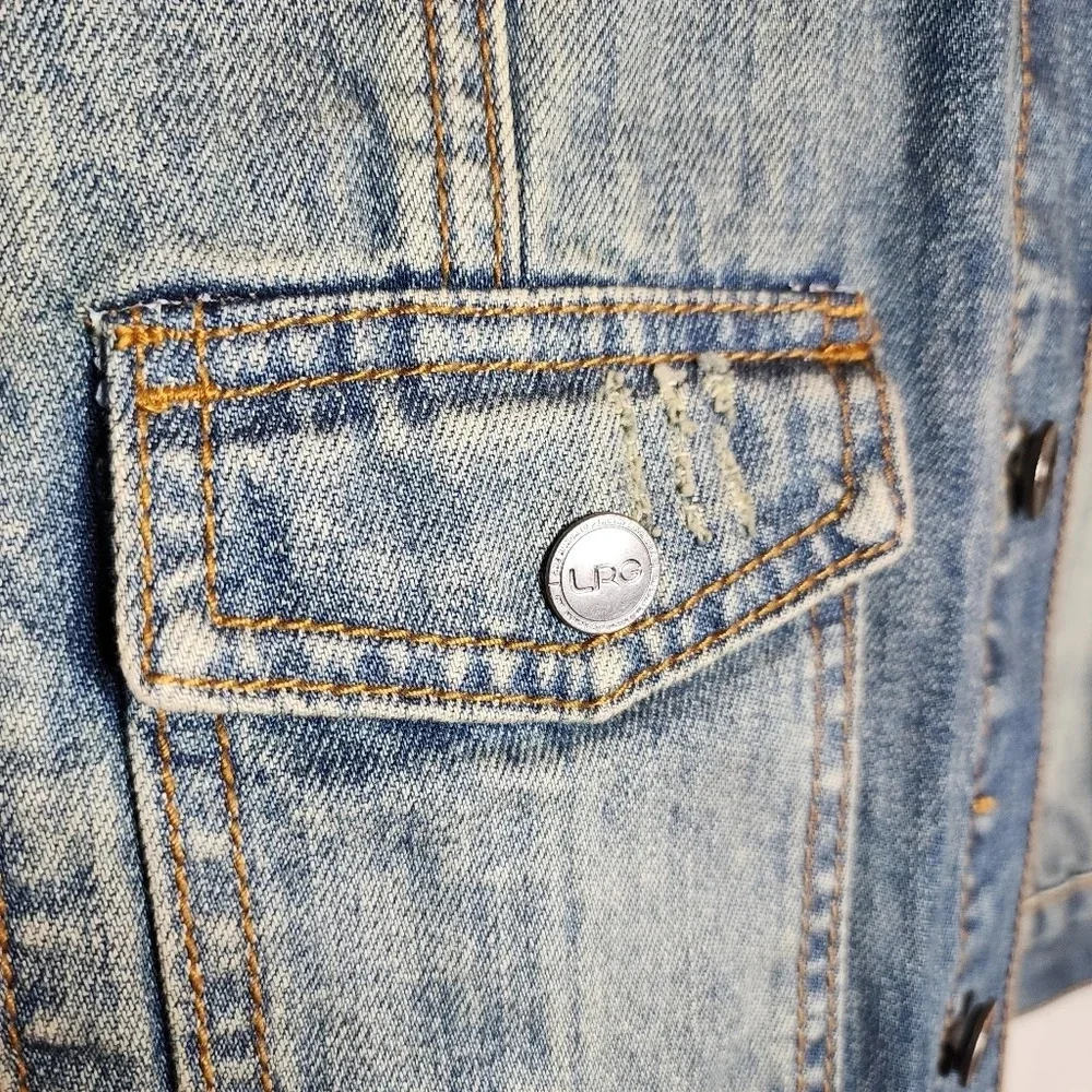 LRG Lifted Research Group Denim Distressed Hooded‎ Jacket.  Men's size small.